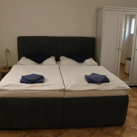 Guest house 4 Dvory 3*