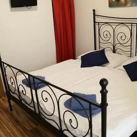 4 Dvory Konukevi Ceske Budejovice