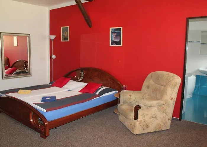 בית הארחה 4 Dvory