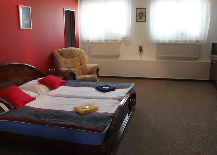 4 Dvory 3* צ'סקה בודיוביצה