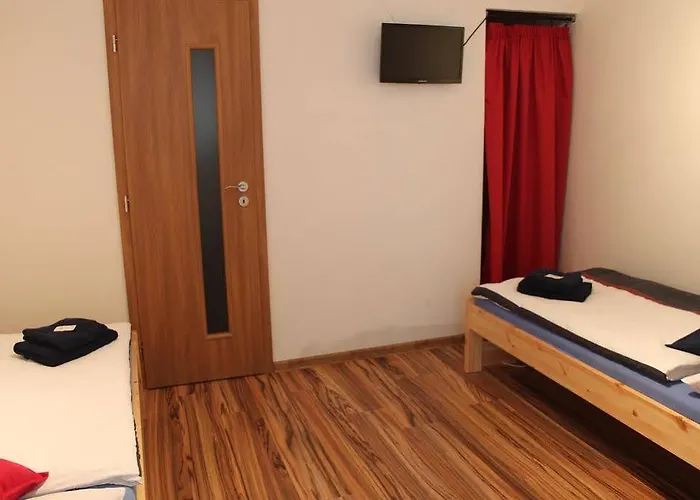 4 Dvory 게스트하우스 3*