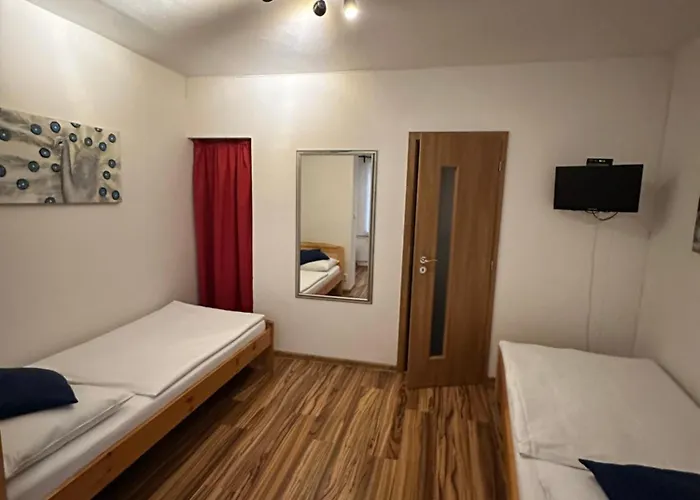 4 Dvory 3* צ'סקה בודיוביצה