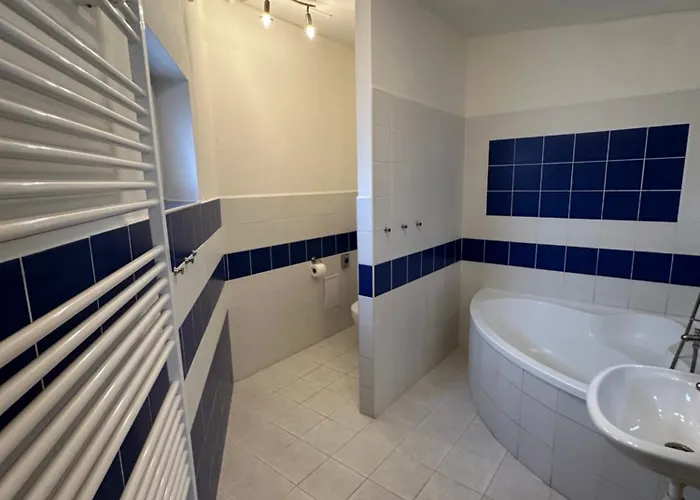 4 Dvory בית הארחה