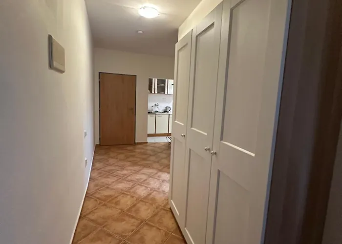 4 Dvory בית הארחה 3*