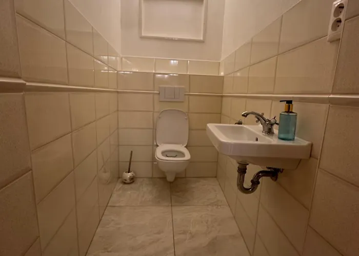 4 Dvory בית הארחה 3*